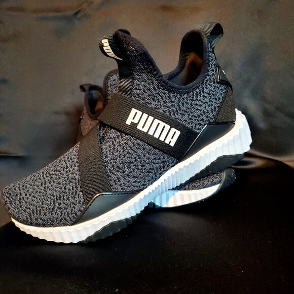 Shoes - Picture 2 of 5